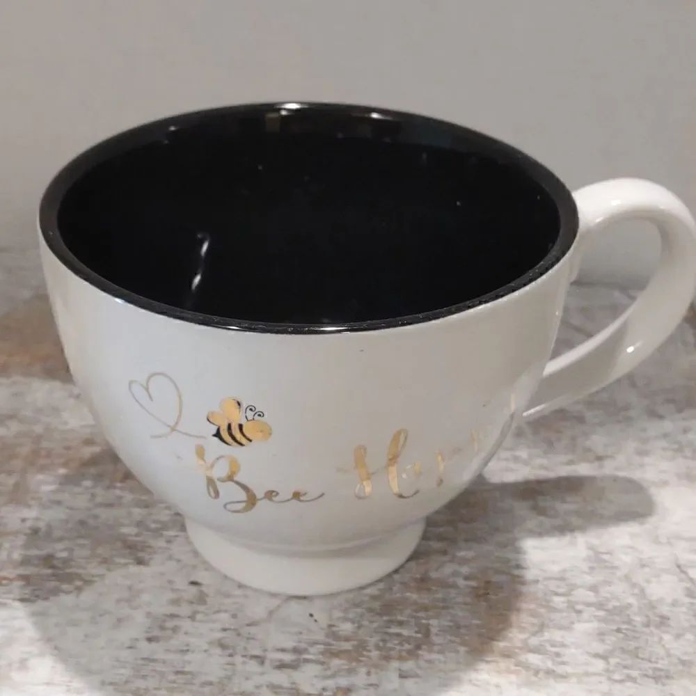 👍 Bee Happy Mug. C7 - Picture 2 of 5